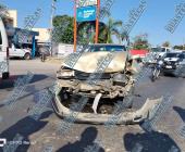 Fuerte choque dejó un auto destrozado en la México-Tampico