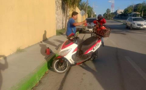 Motociclista derrapó en Ejército Mexicano