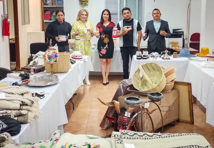 Artesanas y artesanos del pabellón la de Feria de Pachuca, listos para comenzar