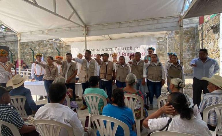 Toma protesta el comité de programas para el Bienestar en Huitzitzilingo