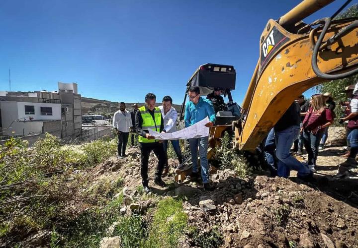 CAASIM INICIA LA SUSTITUCIÓN DE 4 LÍNEAS DE DISTRIBUCIÓN Y CONDUCCIÓN DE AGUA.