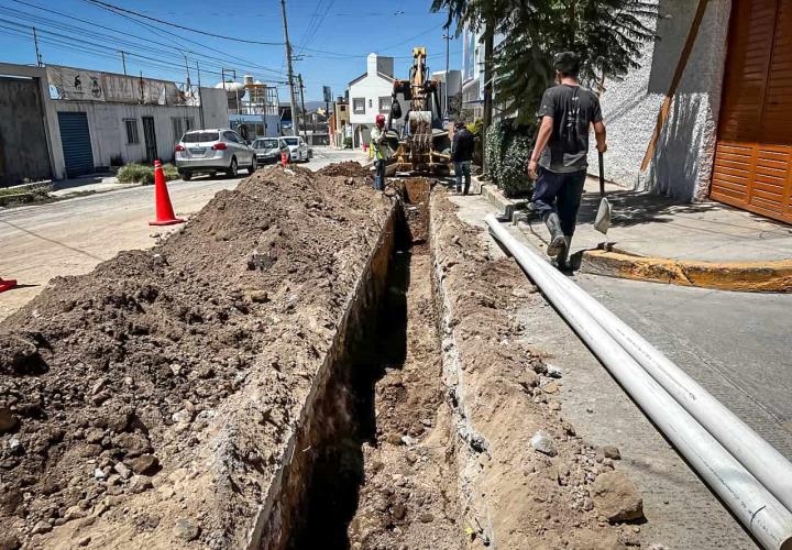 CAASIM INICIA LA SUSTITUCIÓN DE 4 LÍNEAS DE DISTRIBUCIÓN Y CONDUCCIÓN DE AGUA.