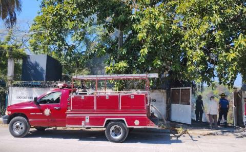 Incendio de predio sofocaron bomberos