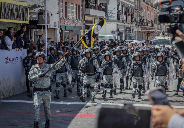 Con desfile Cívico Militar concluyen festejos patrios en Hidalgo