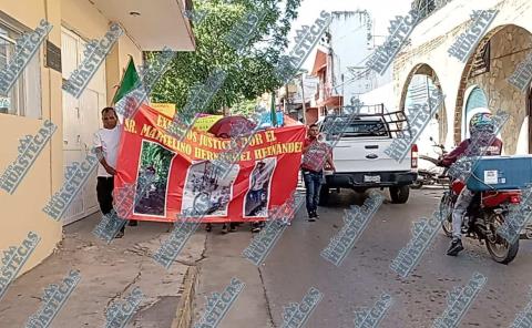 
Vecinos de Tepexicuicuil marcharon para exigir justicia por el asesinato de Marcelino 
