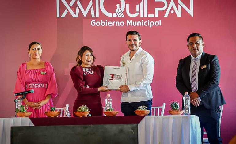 Miguel Tello asistió al Tercer Informe de Ixmiquilpan en representación del Ejecutivo estatal