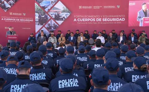 Gobierno de Hidalgo entrega patrullas y equipamiento a la Policía Estatal