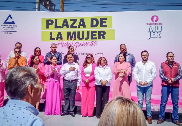 Directora del IHM acudió a la inauguración de la Plaza de la Mujer