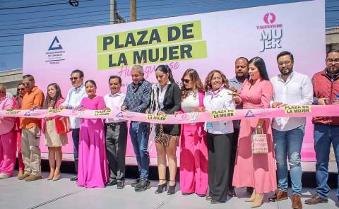 Directora del IHM acudió a la inauguración de la Plaza de la Mujer