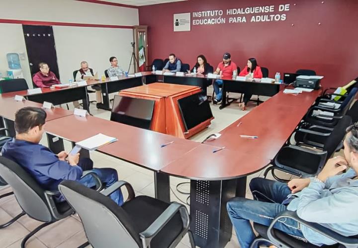 Contraloría garantiza transparencia en licitaciones del sector educativo