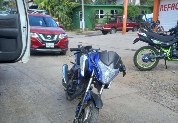 Deja percance vial un motociclista herido en Zacatipán