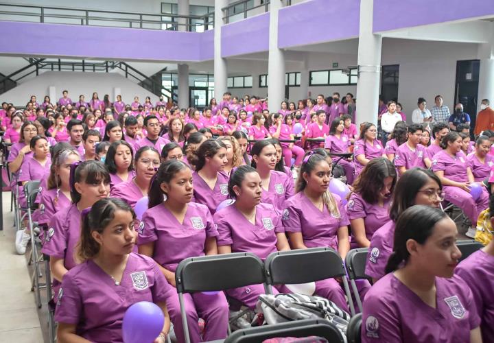 Otorgan acreditación de buena calidad, a Licenciatura en Terapia Física de la UPP