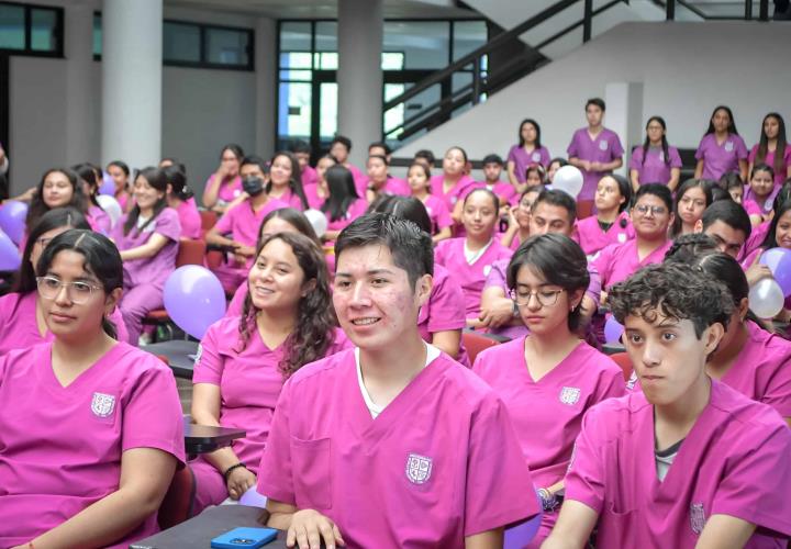 Otorgan acreditación de buena calidad, a Licenciatura en Terapia Física de la UPP