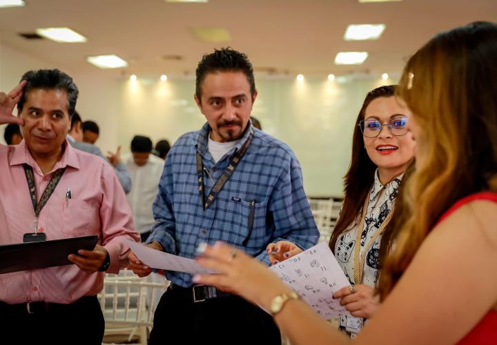 Recibe Despacho del Gobernador capacitación en Lengua de Señas Mexicana
