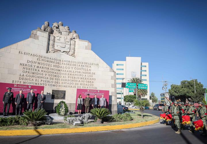 Abandera titular de SEPH ceremonia por Consumación de Independencia