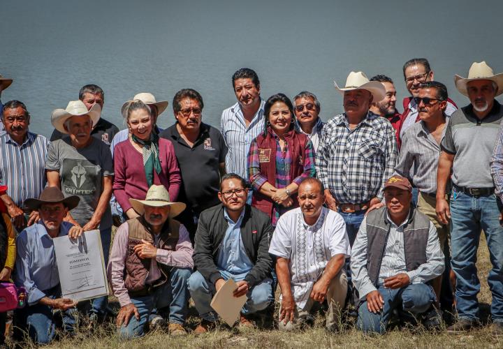 Retiran más de 13 hectáreas de lirio acuático en presa San Antonio Regla