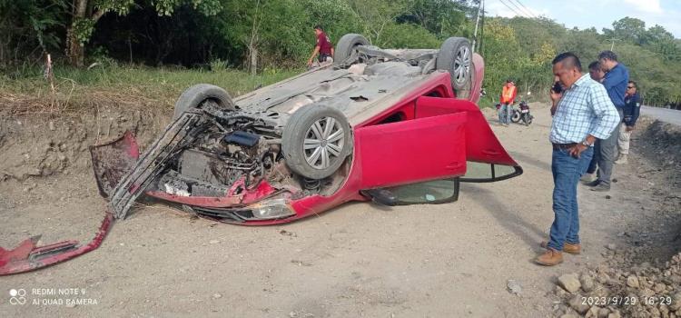 AUTO DESTROZADO