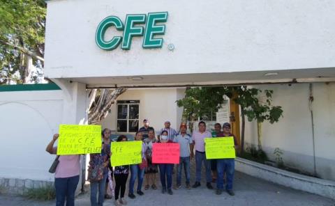 Protestaron contra CFE