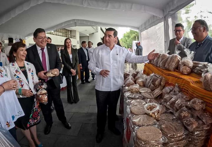 Inauguran en la CDMX la Expo Artesanal "Los Campos de Hidalgo"