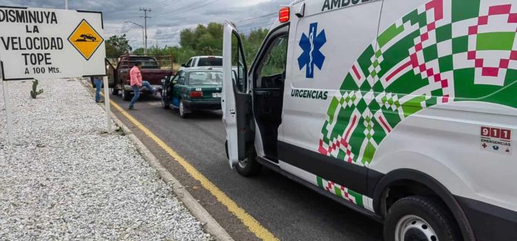 Sin heridos dejó choque de taxi