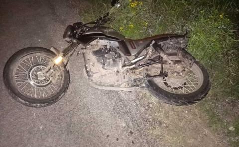 Mujer cayó de "moto"