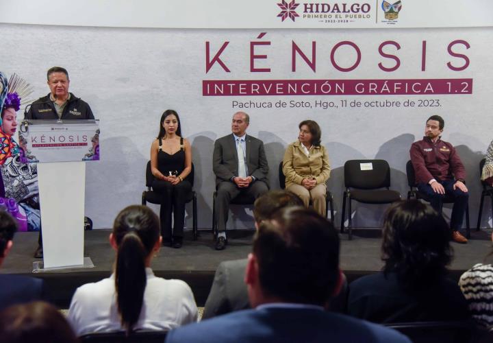 Inaugura Menchaca Salazar "Kénosis, intervención gráfica 1.2", en el Edificio de Gobierno