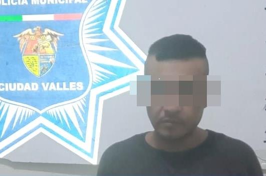 Con arma y droga apresan a sujetos