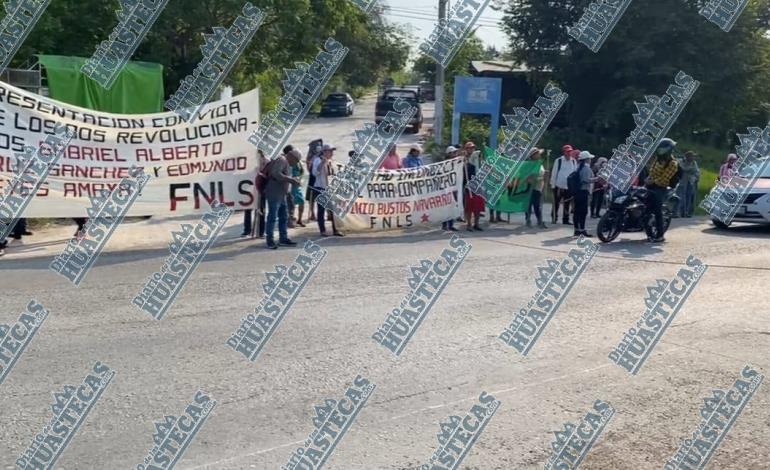 Integrantes de FDOMEZ-FNLS bloquearon la carretera