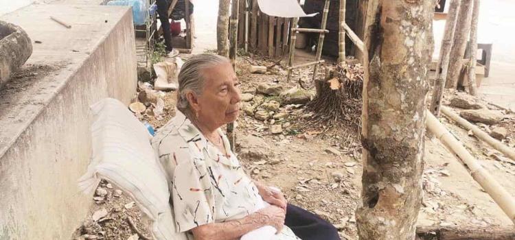 Mujer de 93 años en huelga de hambre