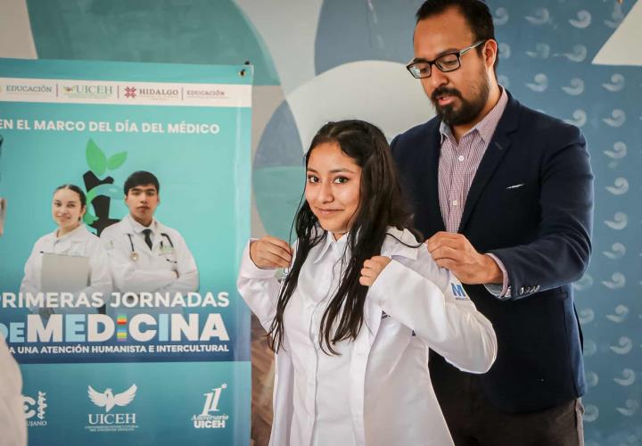 Futuros médicos de la UICEH inician prácticas en la Otomí-Tepehua