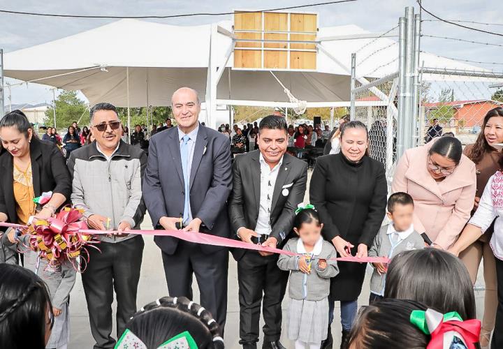 Entrega SEPH beneficios en favor de la educación indígena en Hidalgo
