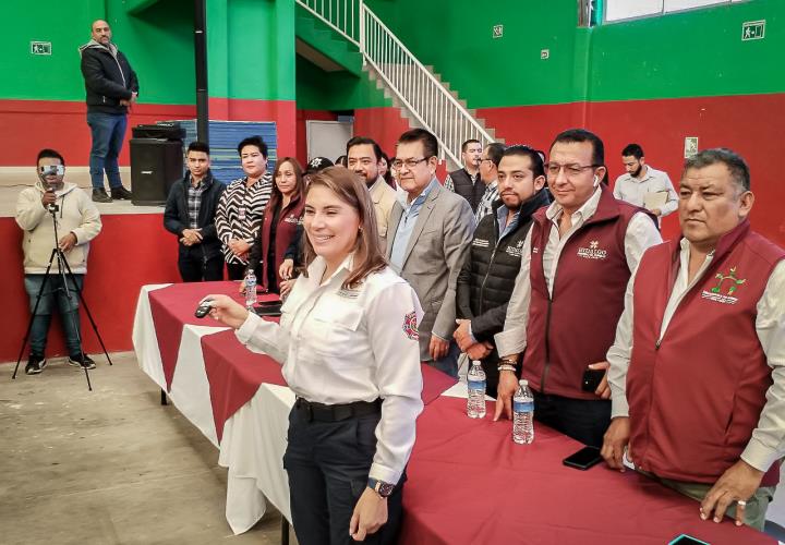 Mixquiahuala recibe apoyos para reforzar seguridad pública y servicios de salud