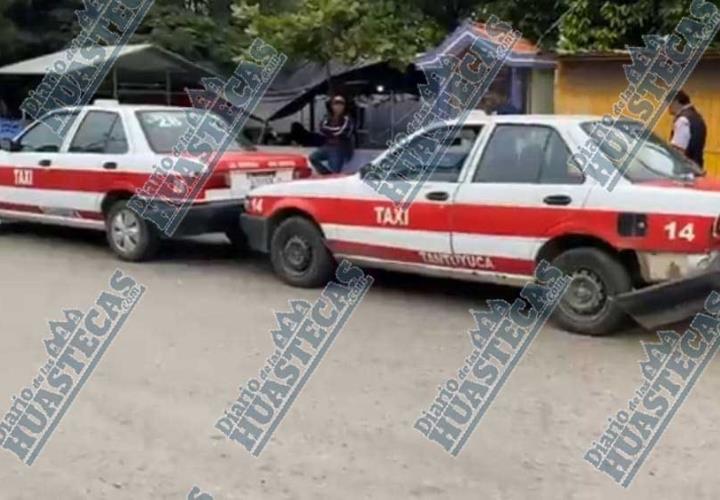 Autobús chocó contra dos taxis