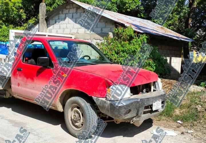 Camioneta arrolló a dos masculinos