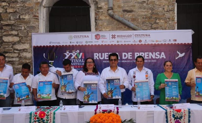 Alcaldesa acudió a la presentación del Festival de las Huastecas