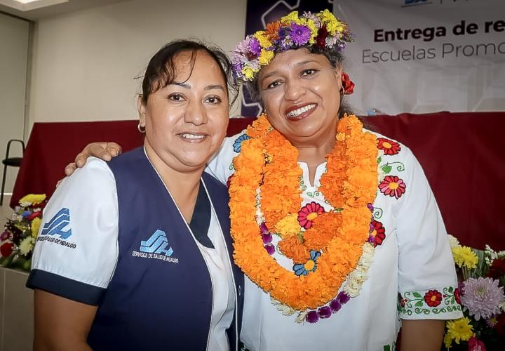 Reciben 18 escuelas de la Huasteca reconocimiento como promotoras de la salud