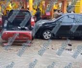 Taxi impactó 2 automóviles en Tantoyuca