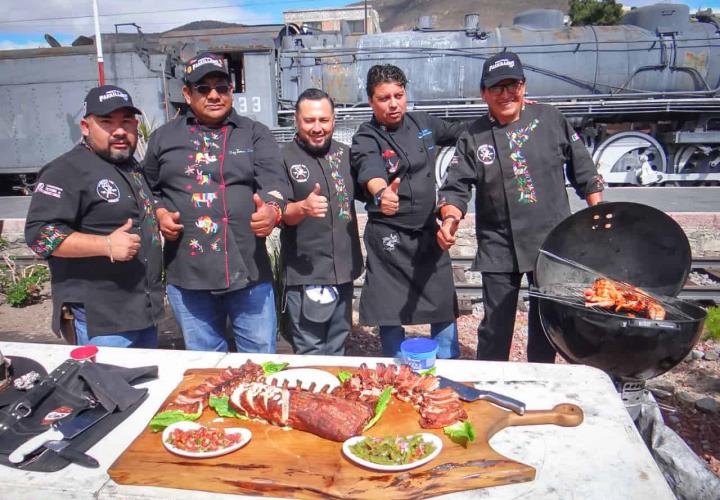 Festival en Tecozautla combina vino y asado con aguas termales