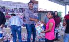 Entregó Goyo Cruz apoyos alimentarios en Barrio Progreso