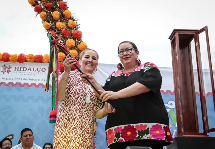 Recorre municipios huastecos Bastón de Mando del XXVI Festival de la Huasteca