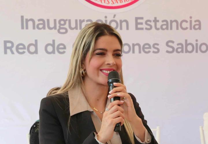 Reconocen labor de Ruth González al frente del DIF 