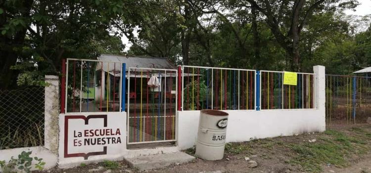 Reconstruirán tres escuelas