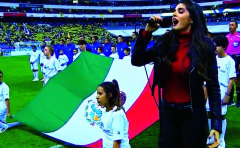 Cárcel por cantar mal el Himno