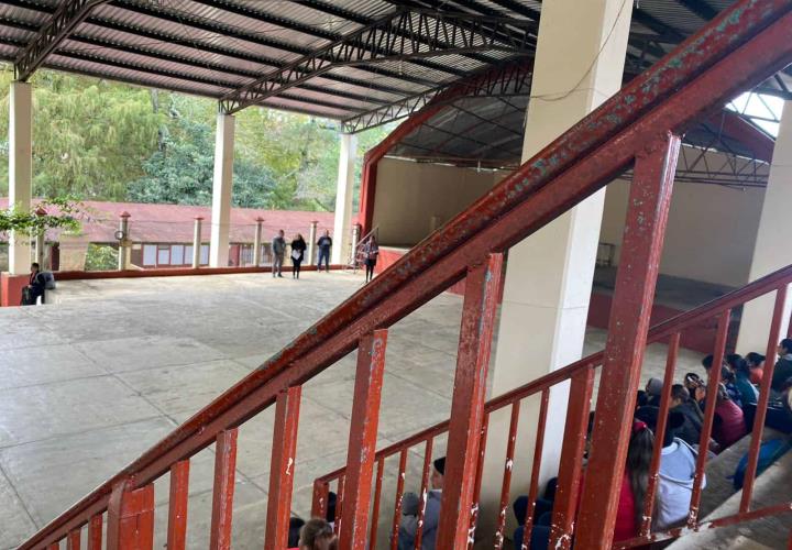 Escuela secundaria recibirá 600 mil pesos