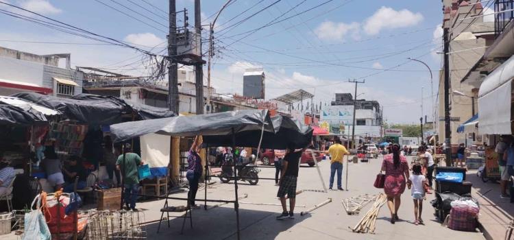 Autorizan 18 días al "Tianguis Navideño"