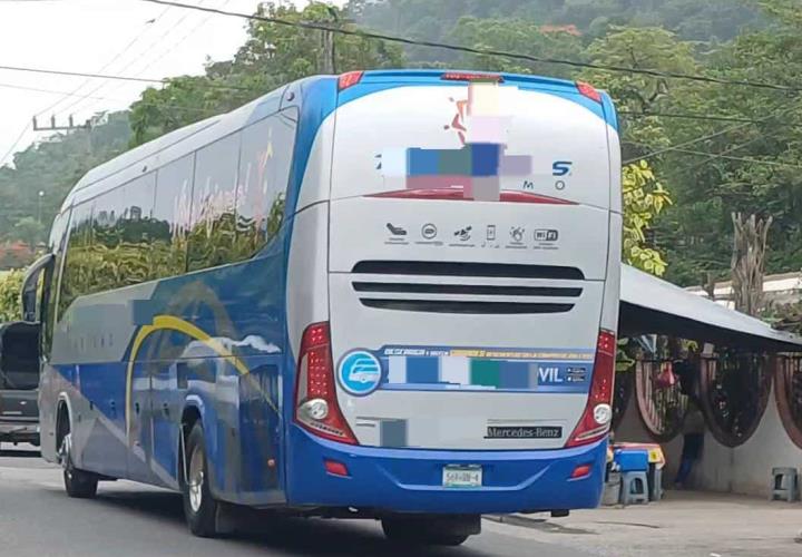 Próximos visitantes apartan sus boletos de autobús