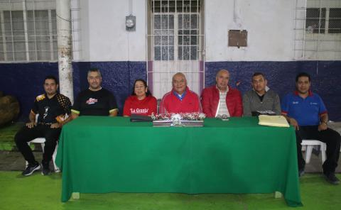 Inauguraron el torneo en honor a Rosy Lara
