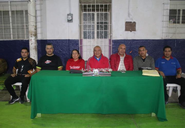 Inauguraron el torneo en honor a Rosy Lara