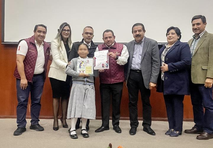 IHE premia a ganadores de concurso Mis Abuelos... Lazos Muy Especiales 2023
