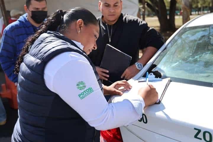 Inspeccionó quejas en  ZM, contraloría de SCT